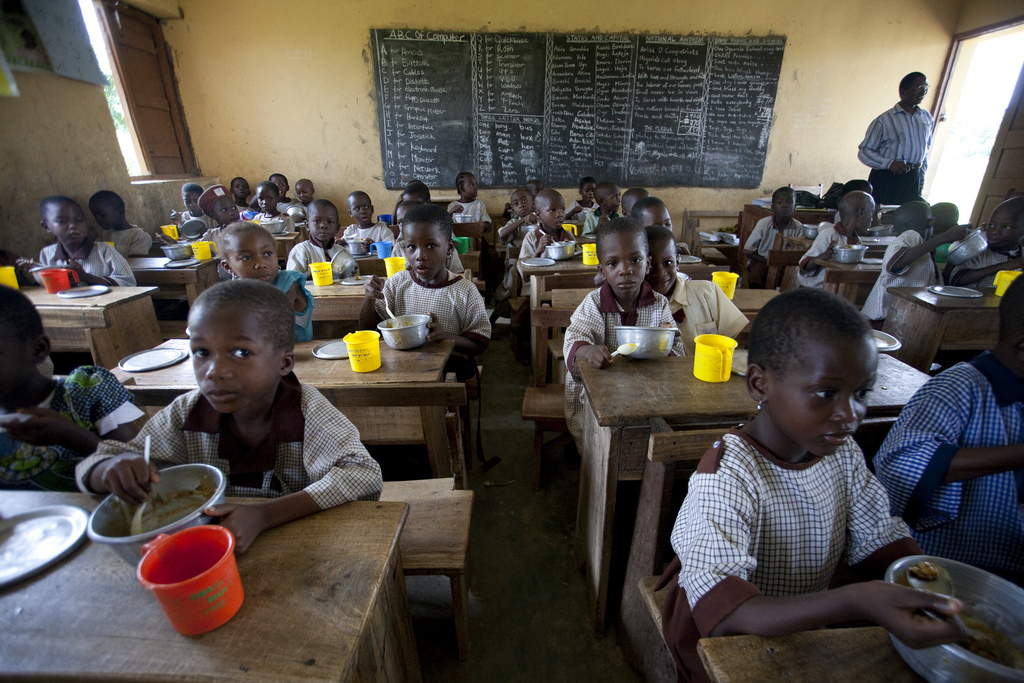 Poor quality. Школы в Нигерии. Школьная еда в Нигерии. Образование в Нигерии. Нигерия школьники.